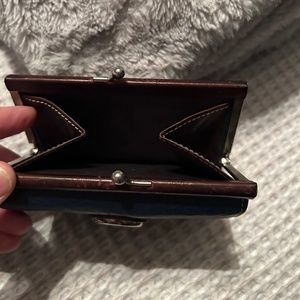 Dooney & Bourke wallet